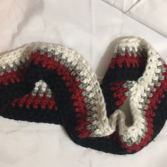 Handmade Infinity Scarf - Picture 2 of 3